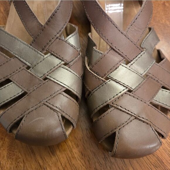 Earth Origins Sandals - Picture 3 of 8